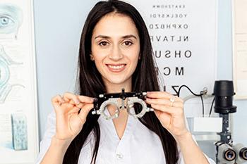 Ophthalmologist/Optometrist